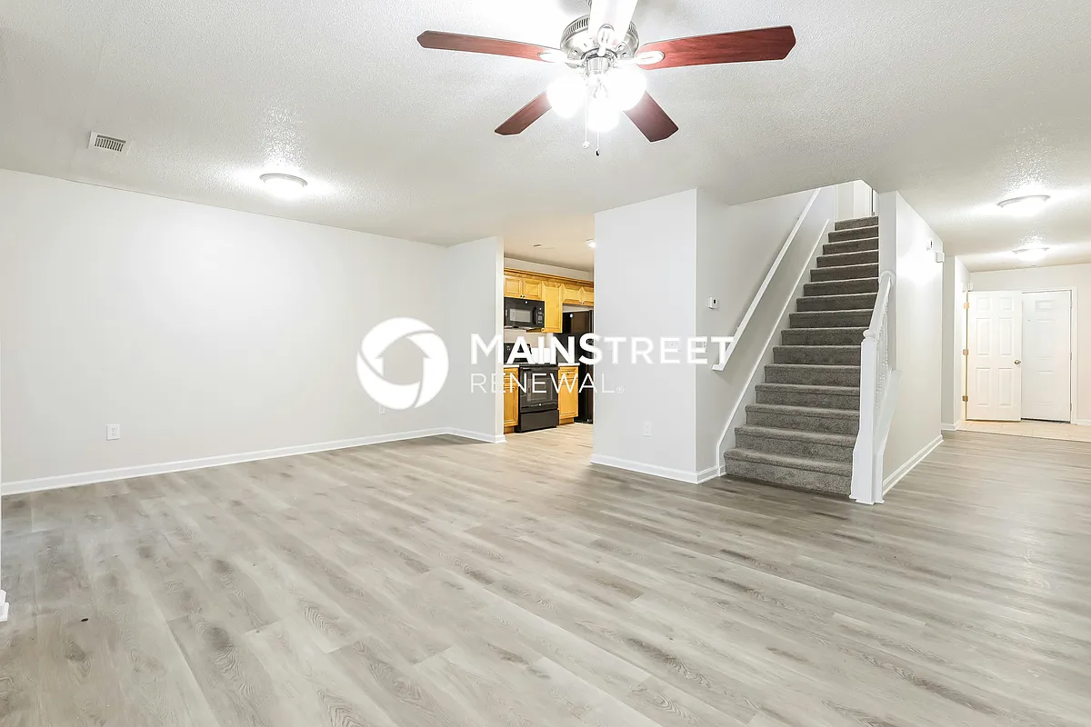 Living Room - 700 Parkway Rd