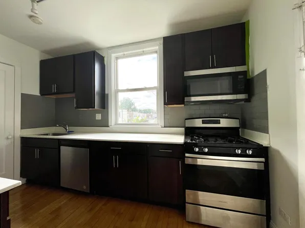 3018 N Karlov Ave #2, Chicago, IL 60641
