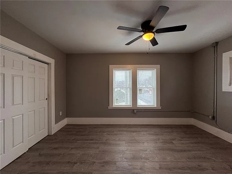 2042 Dewey Ave #4 — Photo 3
