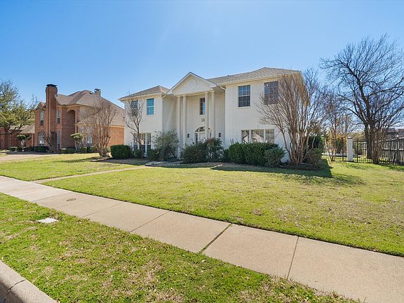 2nd image of 3528 Dartmouth Dr