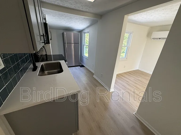103 Garden Heights Ave #B — Photo 5