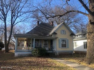 1715 S Maple St, Carthage, MO 64836