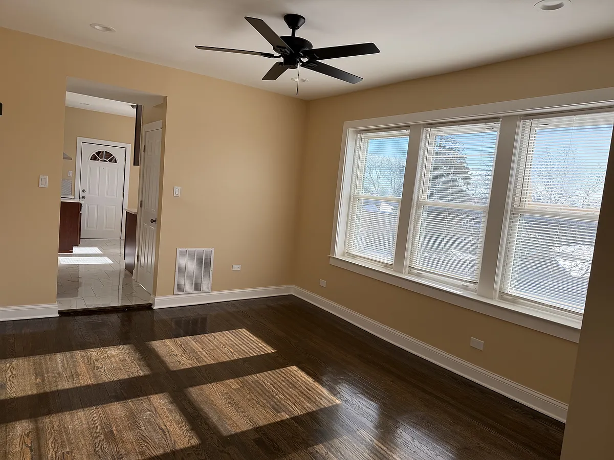 Building Photo - 8151 S Wood St #3