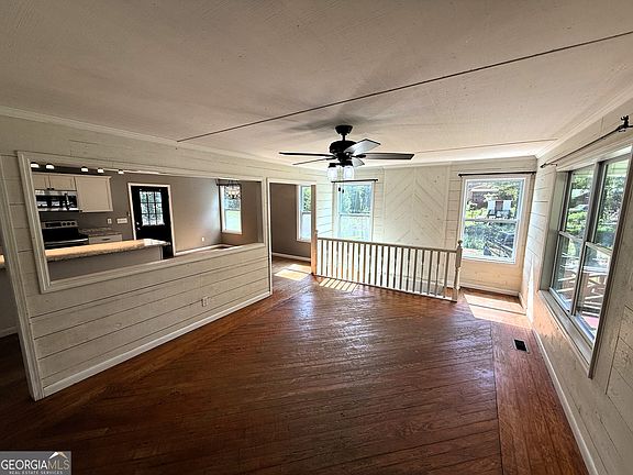 4th image of 406 Mount Zion Rd