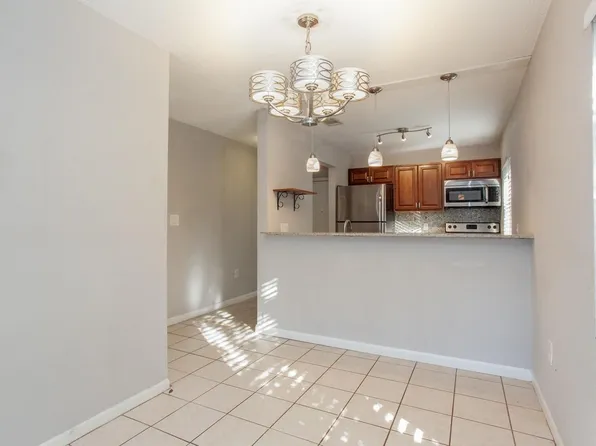 873 26th Ave N #A, Saint Petersburg, FL 33704