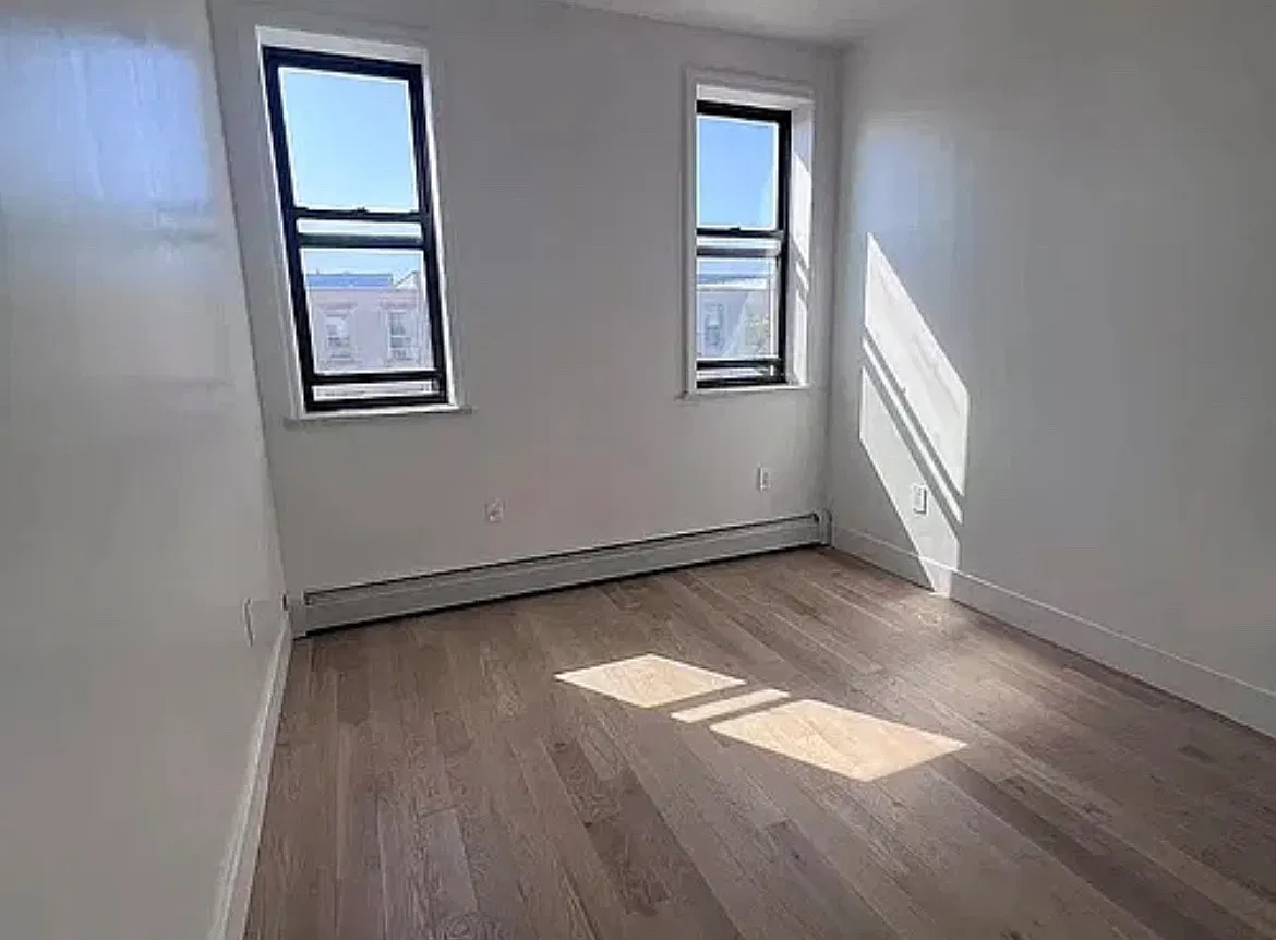 2 bed, $2,400 — Photo 3