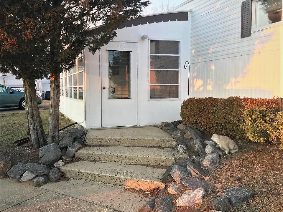 1st image of 837 Anvil Way