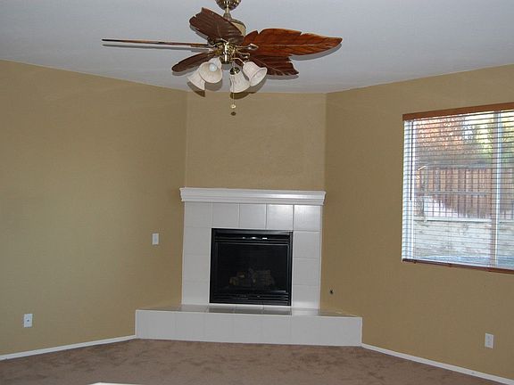 4th image of 31568 Summerfield Ln