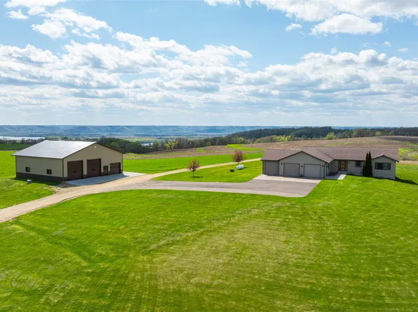 W1660 Maplewood Lane, Alma, WI 54610