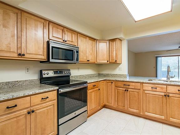 4th image of 14068 Trouville Dr