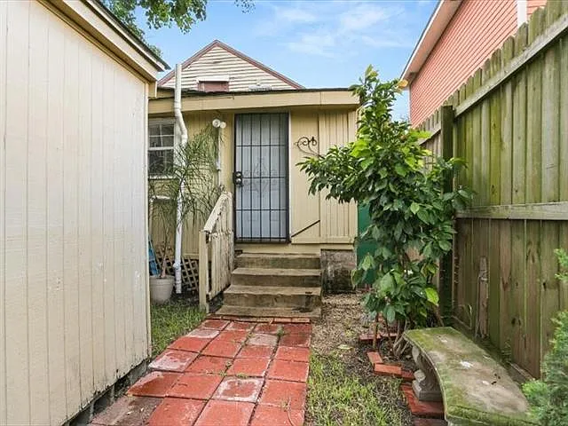 504 Diana St — Photo 14