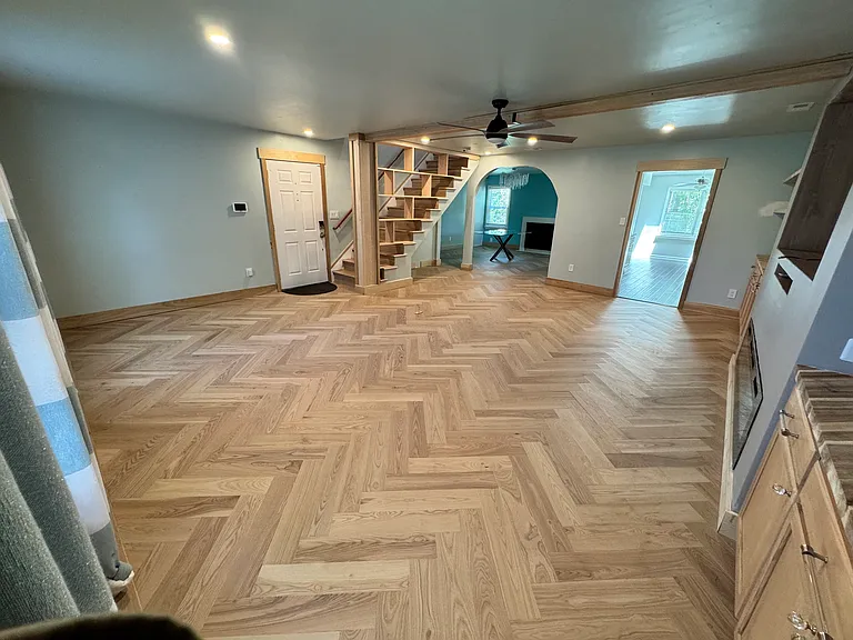 893 Henrico Ct — Photo 4