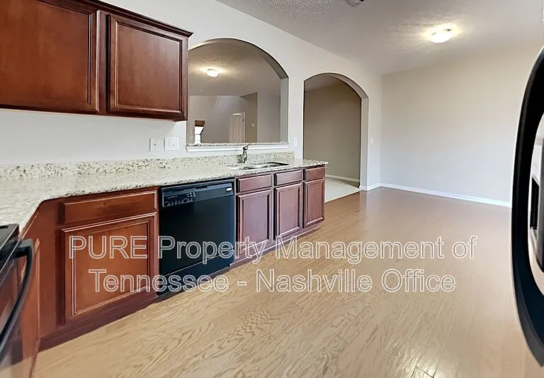 1221 Bainbridge Dr — Photo 9