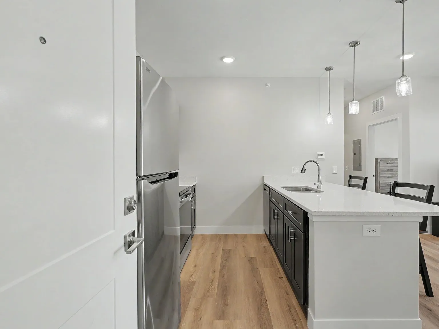 512 W Clark St. — Photo 4