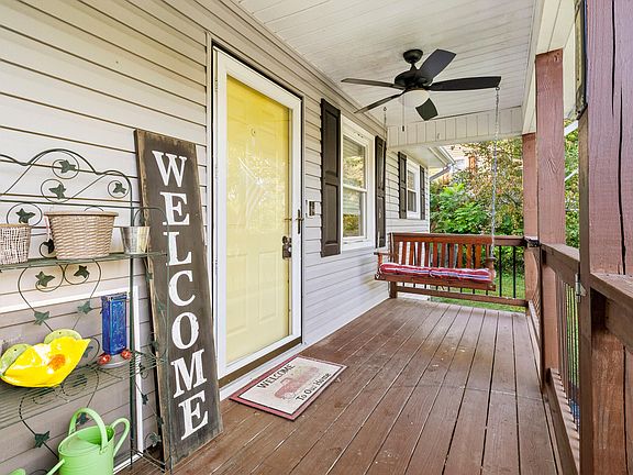 5th image of 3361 Somerset Dr SE