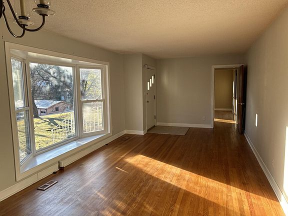 4th image of 3704 Norma Dr