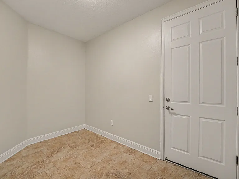 2934 Tuscarora Ct — Photo 22