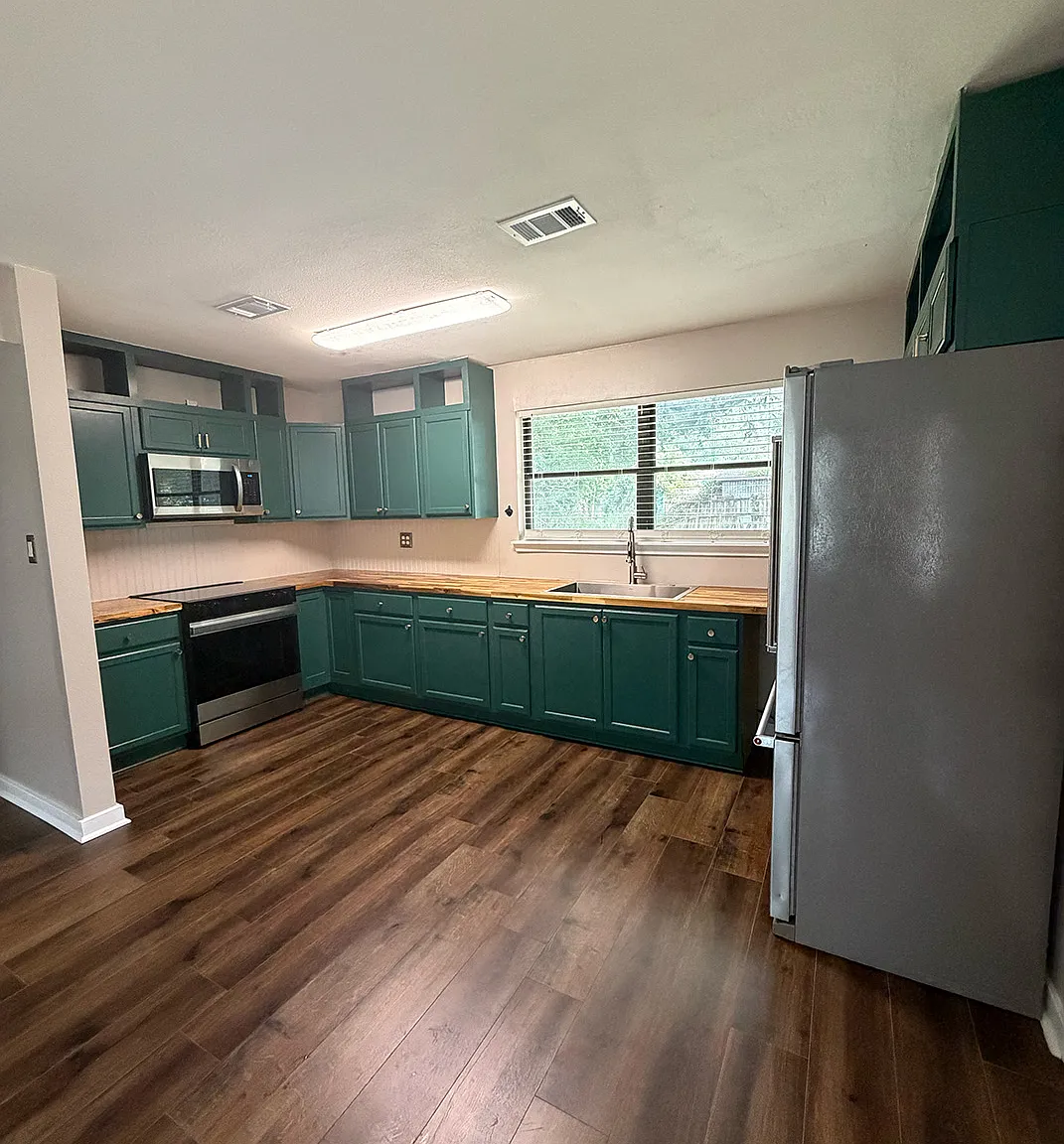 3 bed, 888 sqft, $1,700 — Photo 4
