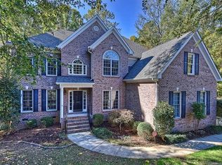 320 Inland Cove Ct, Lake Wylie, SC 29710