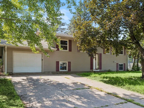 408 117th Ave NW, Coon Rapids, MN 55448