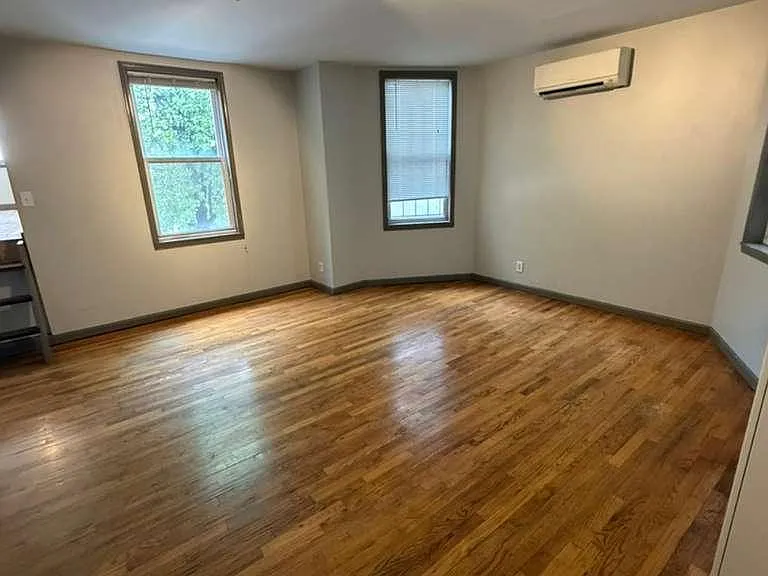 Unit Photo