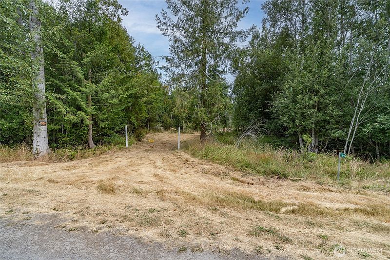 4th image of 646 Tributary Lane