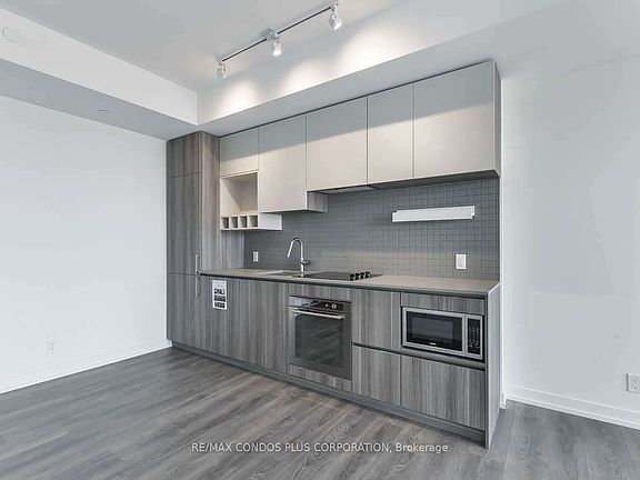 5th image of 898 Portage Pkwy #5511