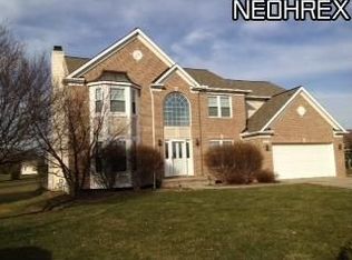 1557 Landsdale Cir, Twinsburg, OH 44087