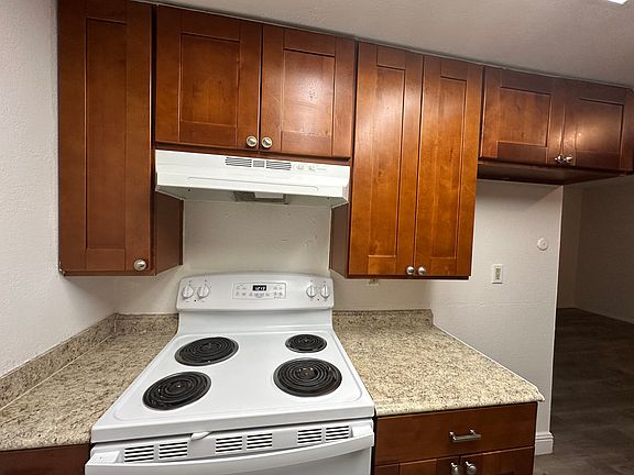 4th image of 3036 Amherst Dr #3036