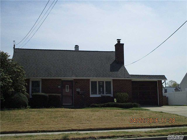 2nd image of 174 Arlyn Dr W