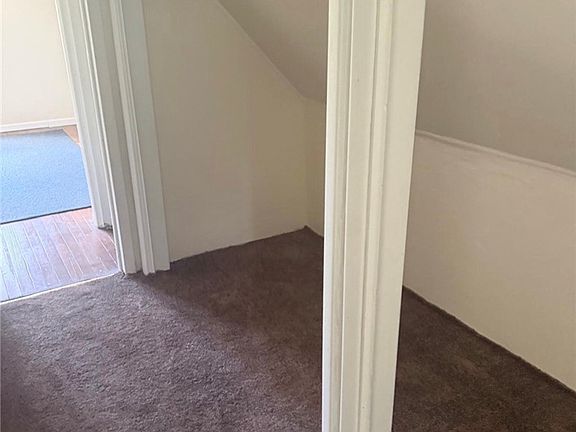 5th image of 2217 Falls St