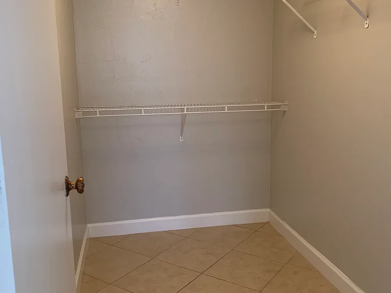 2111 Crystal Dr #2 — Photo 4