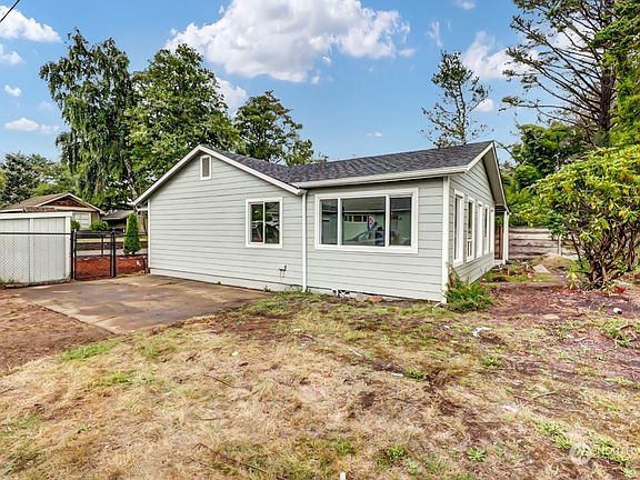 2nd image of 22803 Pacific Way