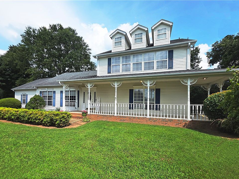 1st image of 104 Wren Crossing Ct