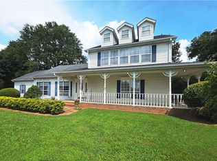 104 Wren Crossing Ct, Easley, SC 29642