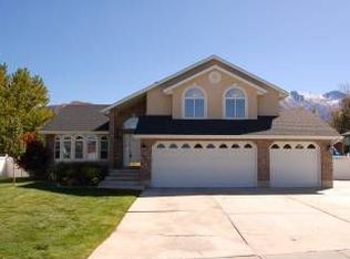 1498 E Pheasant Run Dr, Springville, UT 84663