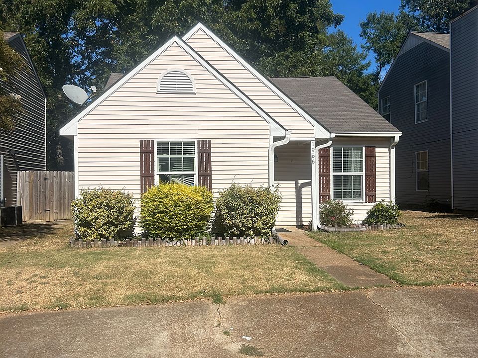 2nd image of 1956 E Parkway St