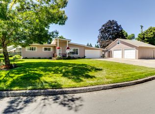 2854 Villa Way, Springfield, OR 97477