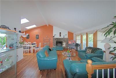 4th image of 1417 159th Ave SE