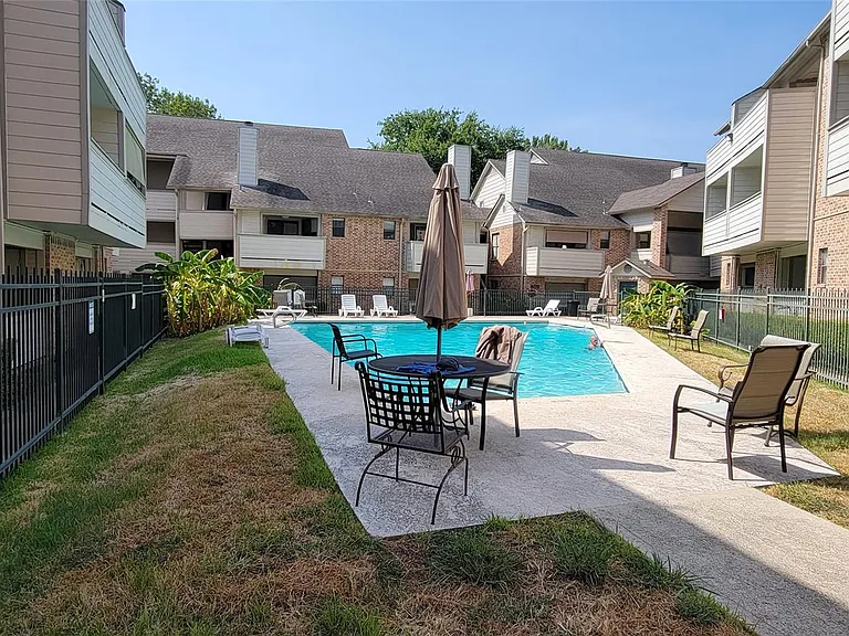 2500 Burleson Rd #210 — Photo 8