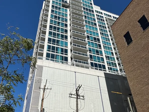 757 N Orleans St #812, Chicago, IL 60610