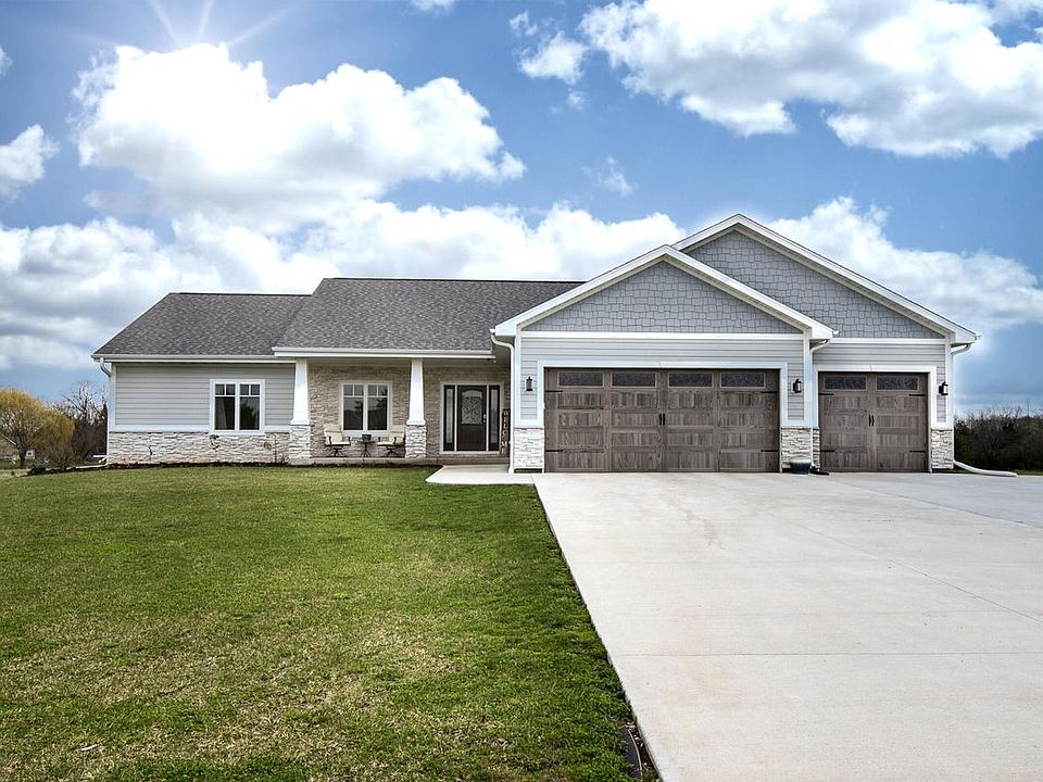 1st image of 638 Red Oak DRIVE
