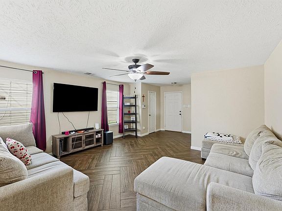 5th image of 7334 Liberty Tree Ln