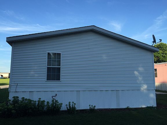 5th image of 1006 S Dayton Pl Unit 18