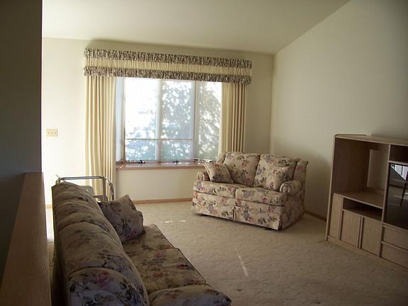 5th image of 4860 Valley Dr #83