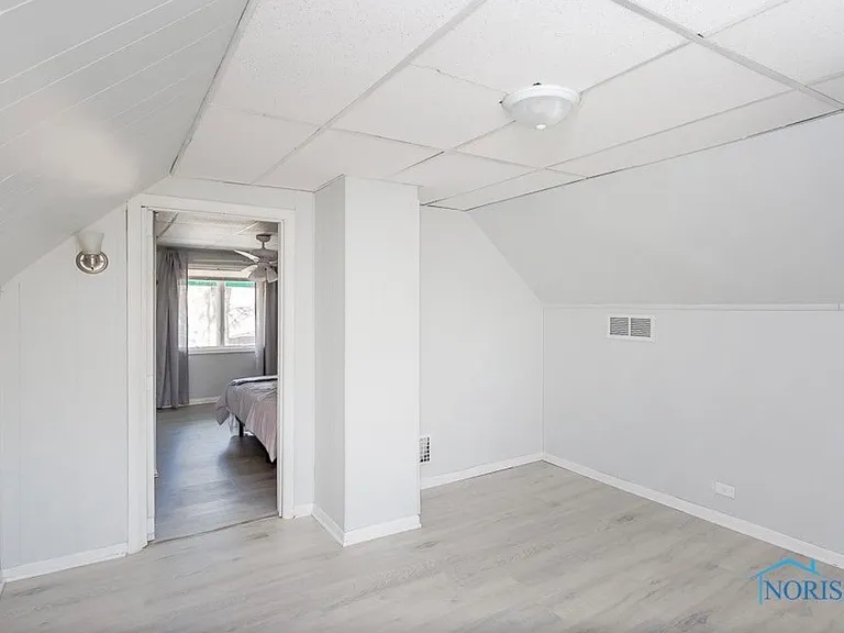 2230 Caledonia St — Photo 8