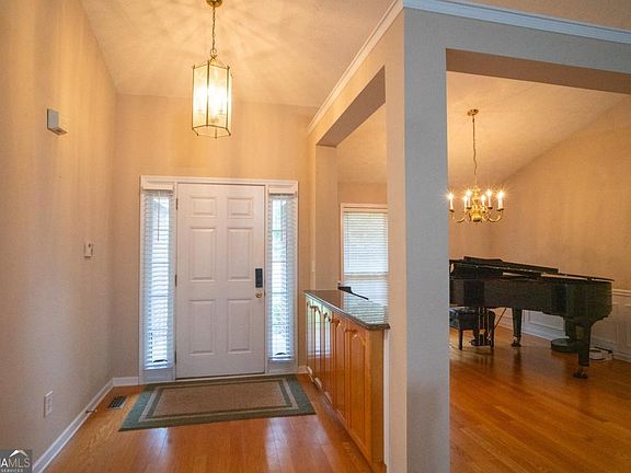 2nd image of 3604 Dunbar Ln