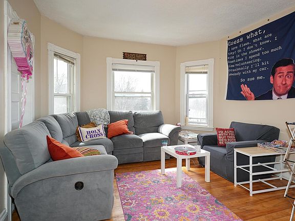 5th image of 15 Boyden St