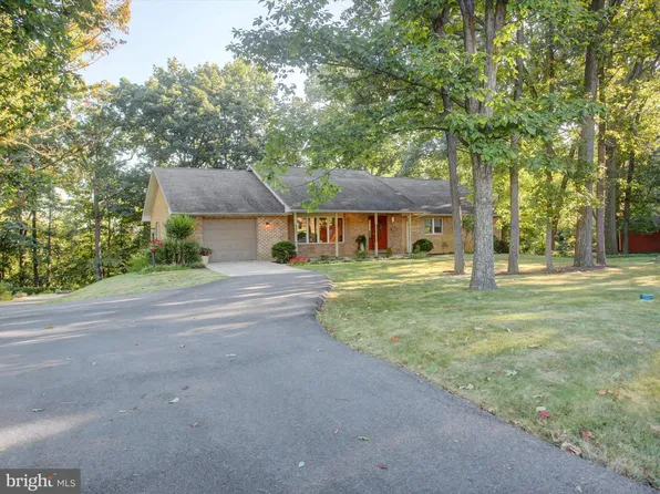 29 Byers Rd, Shippensburg, PA 17257