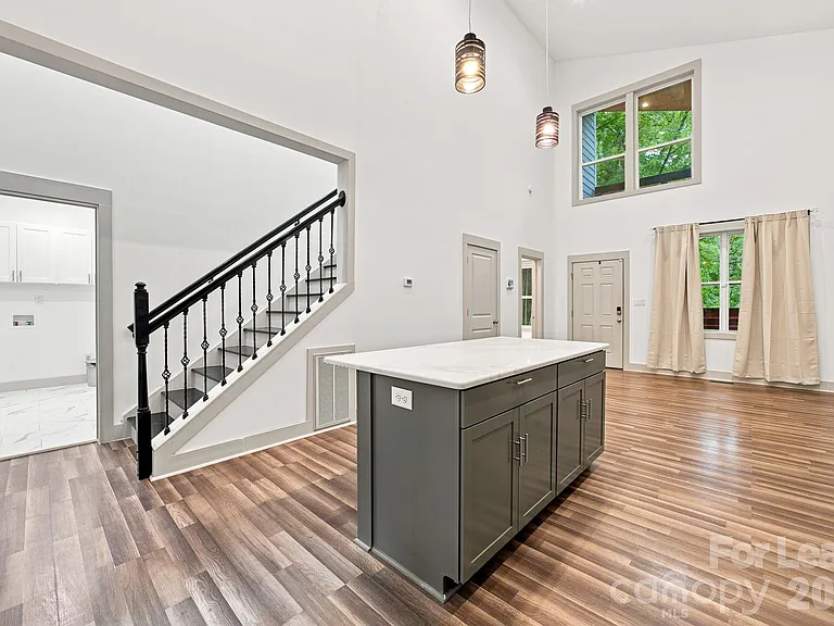 1198 Chronicle Ave — Photo 8